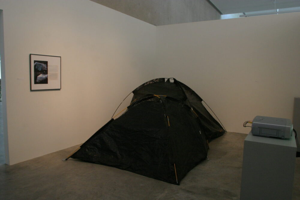 <i>Alex Hubbard and Oscar Tuazon</i>, installation view, Contemporary Art Museum St. Louis, May 27 – Jun 8, 2008.